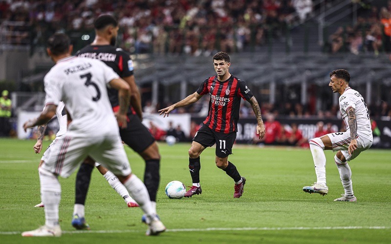 AC Milan  tập thể giàu truyền thống từng bước lên ngôi vương